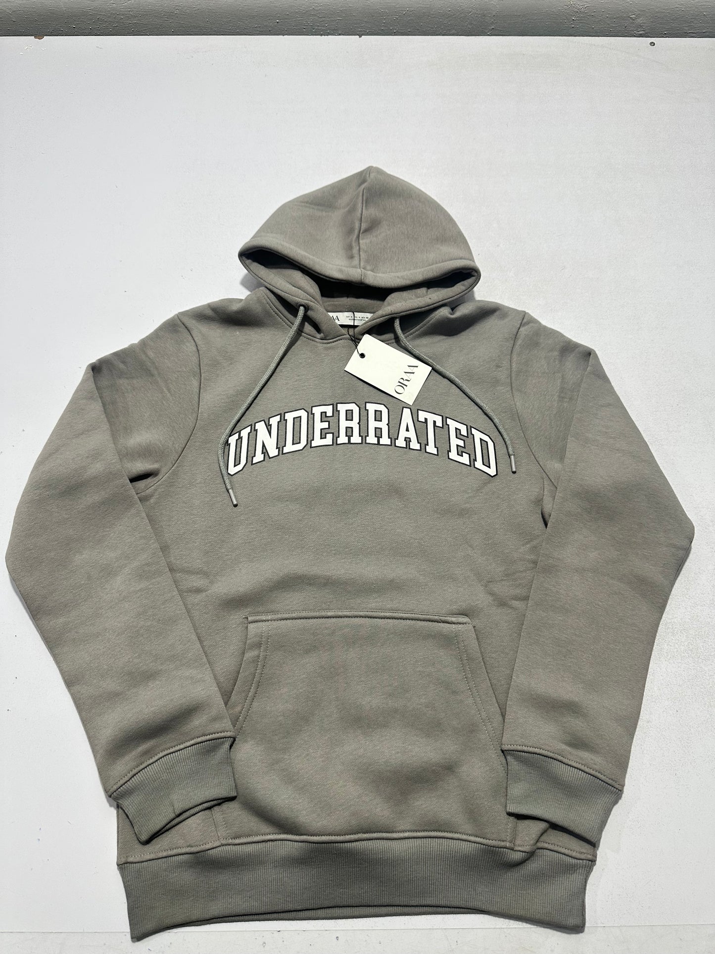 Underrated hoddie